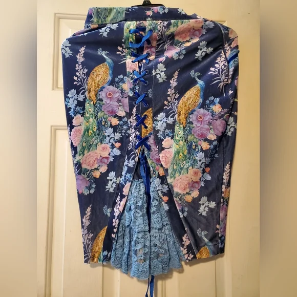 Kitten D'amour Peacocks and Palaces bustle skirt - Picture 4 of 4